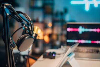 Son dönemin en çok dinlenen ve en popüler podcast önerileri